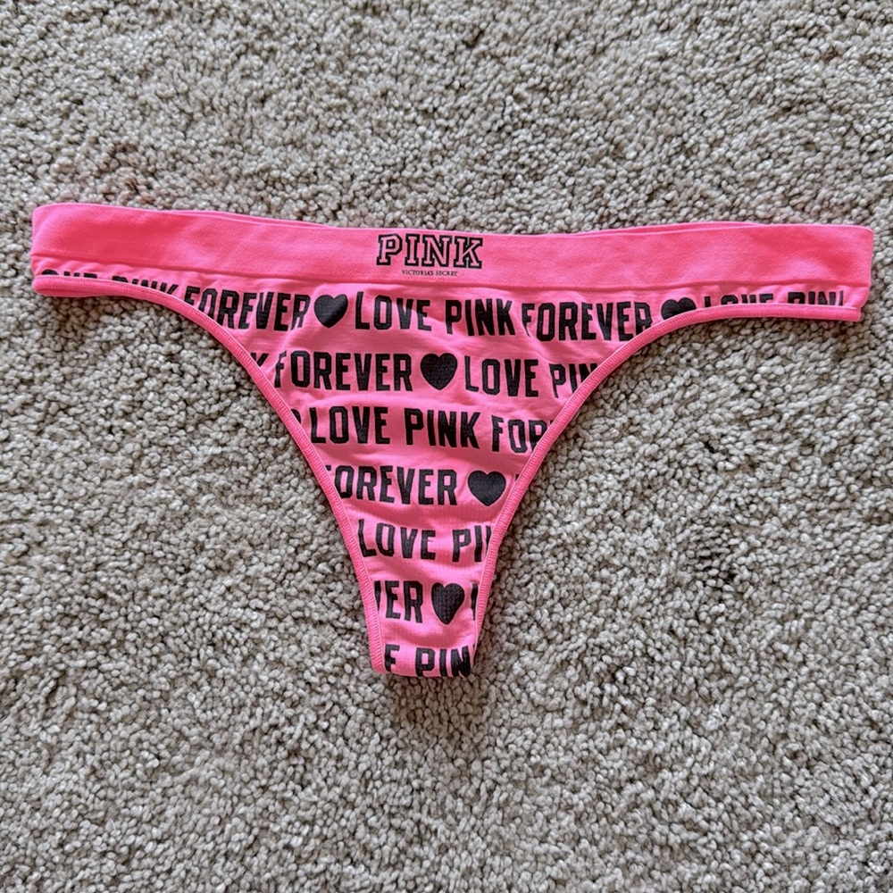 Rare 2010 Victoria's Secret Pink extra low rise thong NWOT